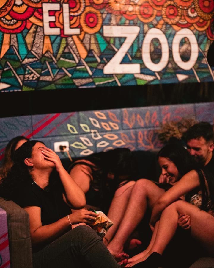 El Zoo Hostel, Bar & Pool Palomino Ngoại thất bức ảnh