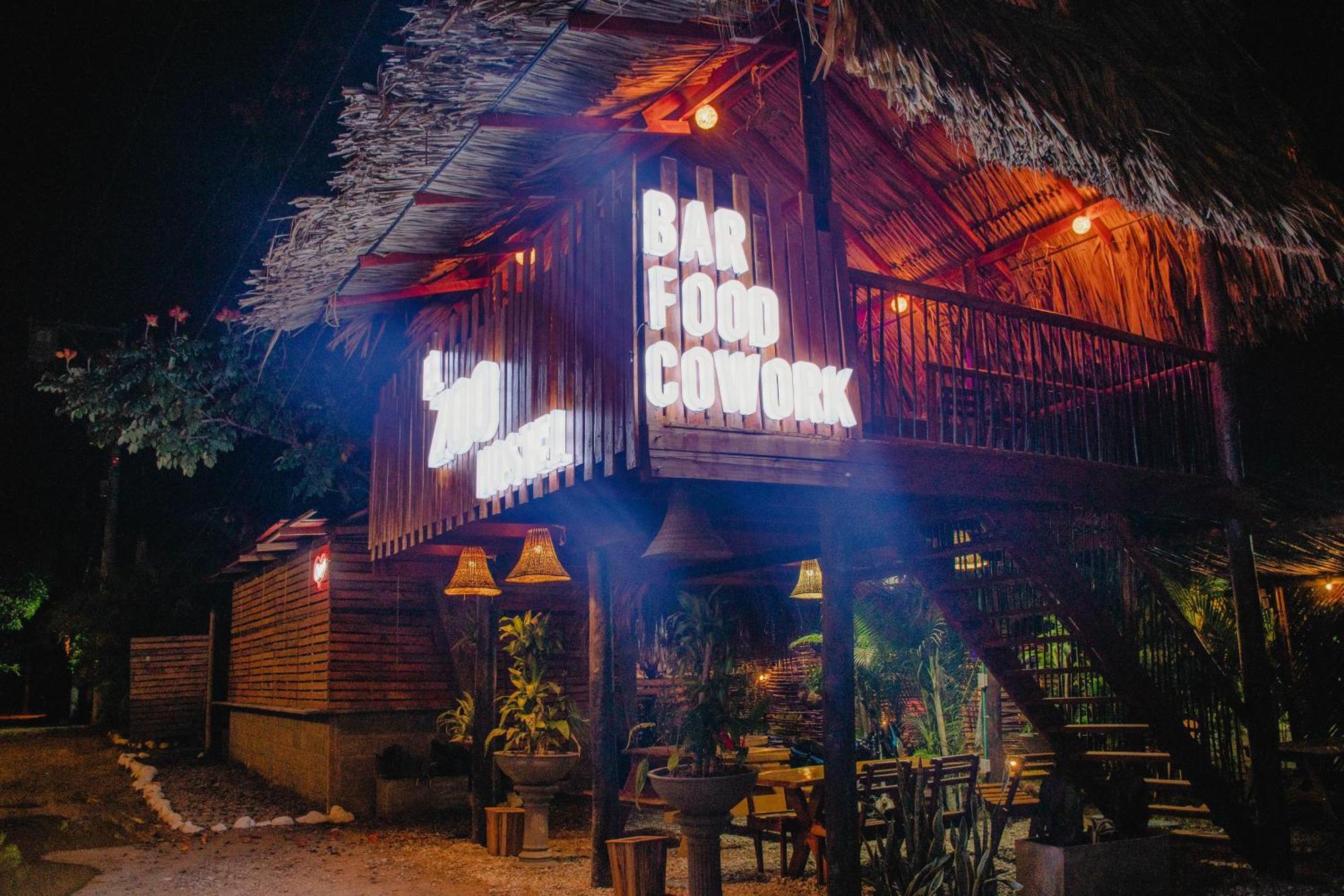 El Zoo Hostel, Bar & Pool Palomino Ngoại thất bức ảnh